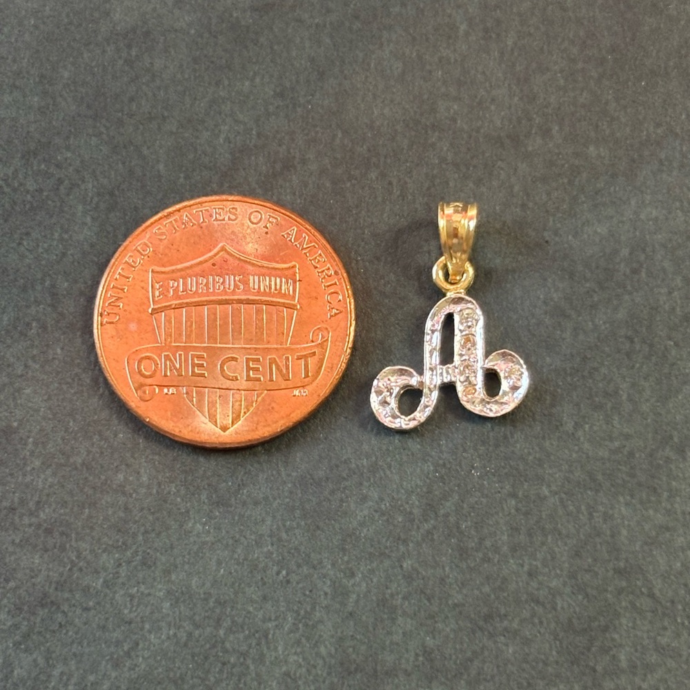 14k vintage “A” pendant